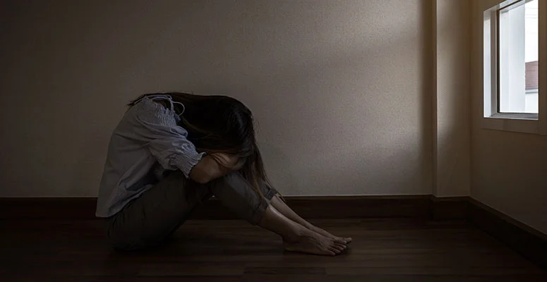 A lady with addiction